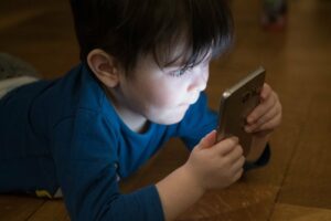 Wichtige Tipps für Eltern zur Bildschirmnutzung von Kindern